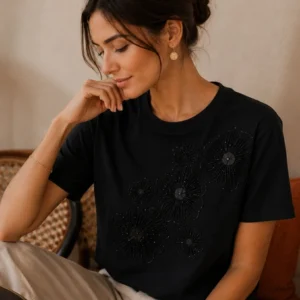Tee-shirt floral bordé